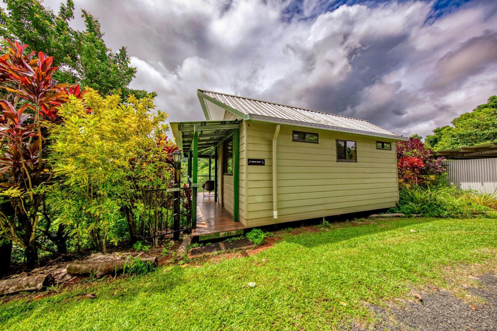 Mena Creek Flower House Экстерьер фото