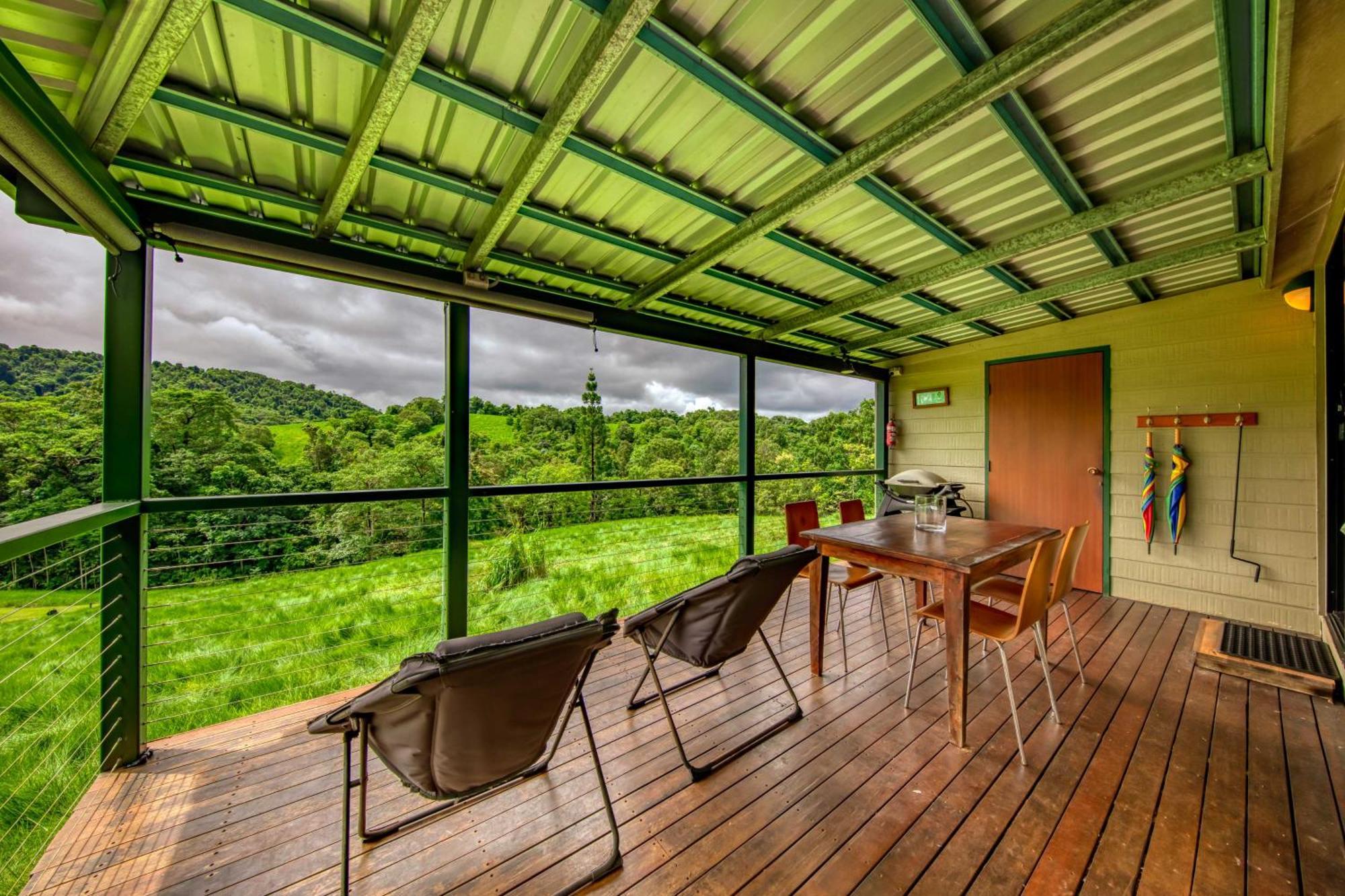 Mena Creek Flower House Экстерьер фото