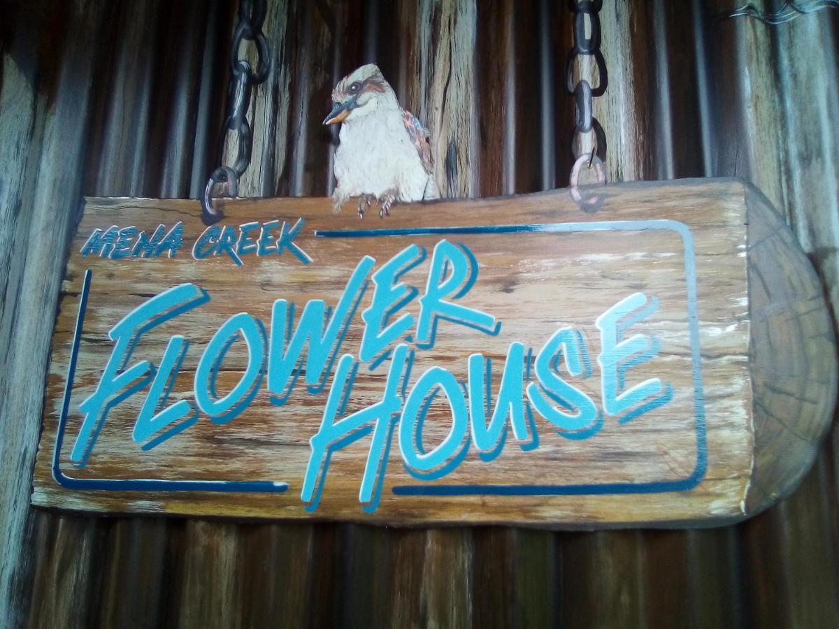 Mena Creek Flower House Экстерьер фото